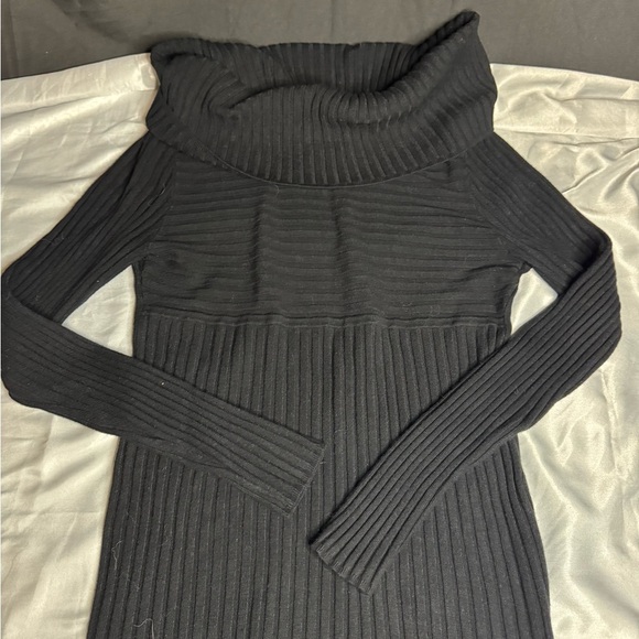 Elegant loose turtle sweater - Picture 4 of 7